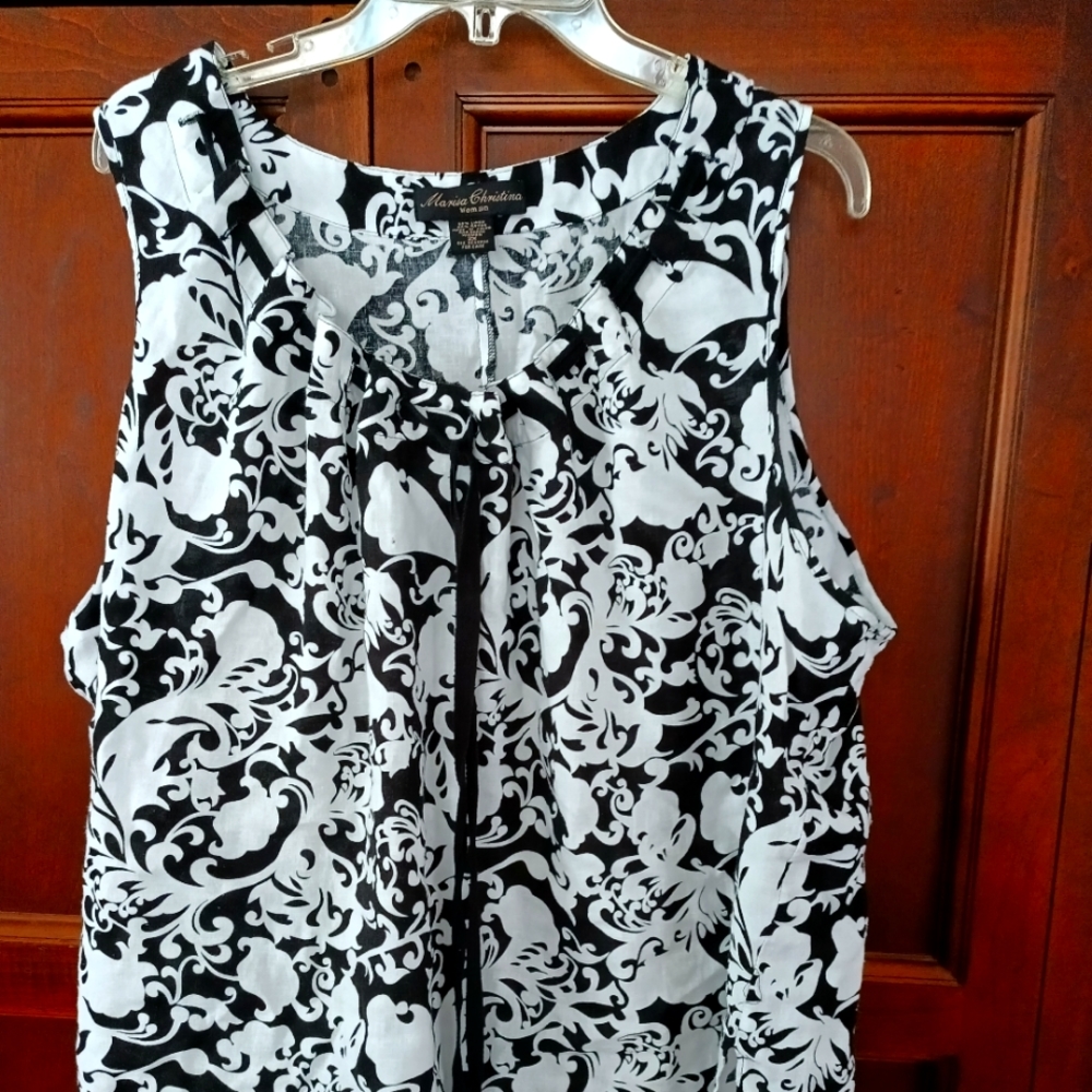 Sleeveless summer blouse